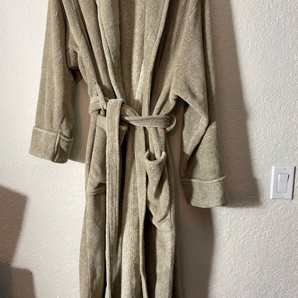 Daniel Buchler Plush Tie Robe Sz Lg/XL